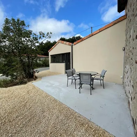 Holiday home De La Foye - Le Lilas Combrand
