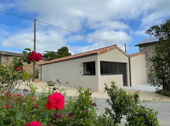 De La Foye - Le Lilas * Combrand